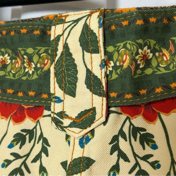 Farm Rio Sand Garden Tapestry Shorts Womens 29 NWT - Picture 11 of 15
